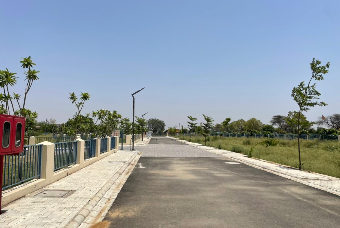 Wider Entrance Road by New Sohna Warehousing Pvt. Ltd.